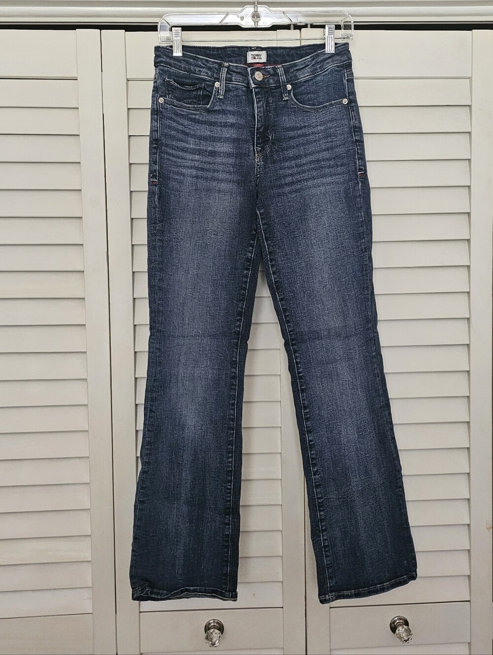 Tommy Hilfiger Mid Rise Bootcut Jeans Size 6 Denim Medium Wash 31" Inseam